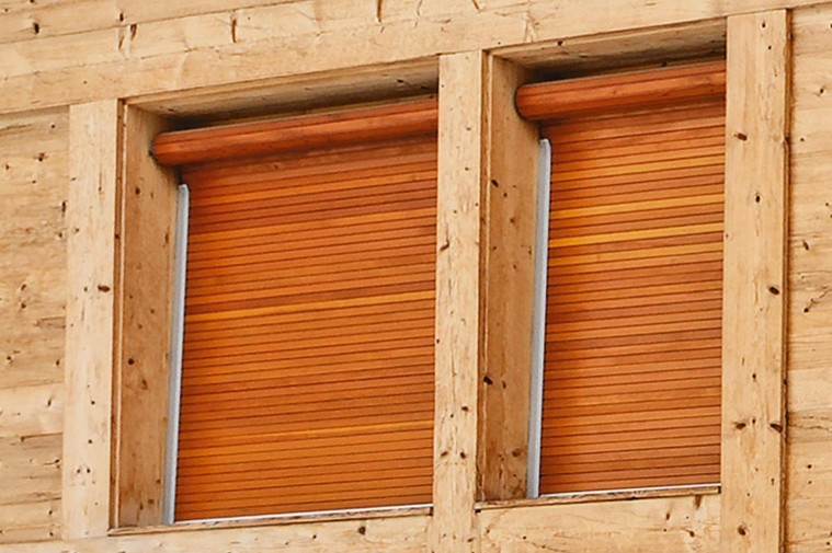 Holzrollläden